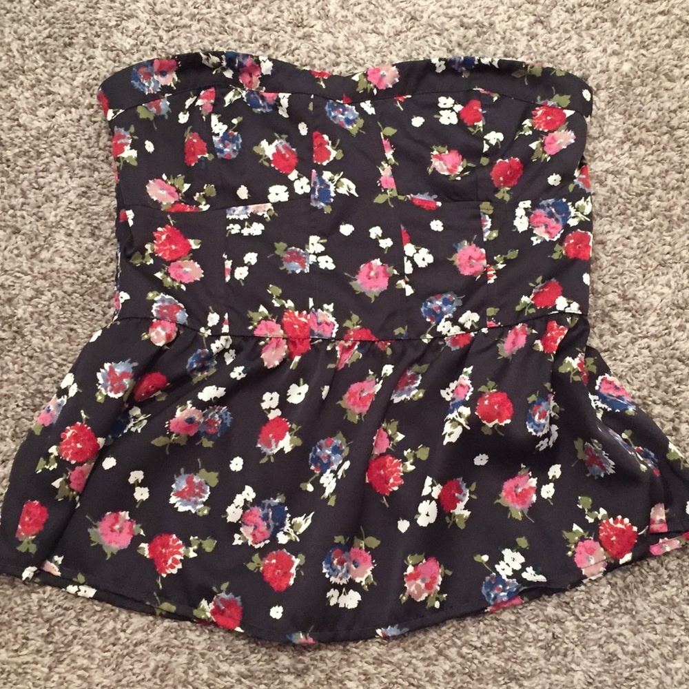 American Eagle floral strapless top